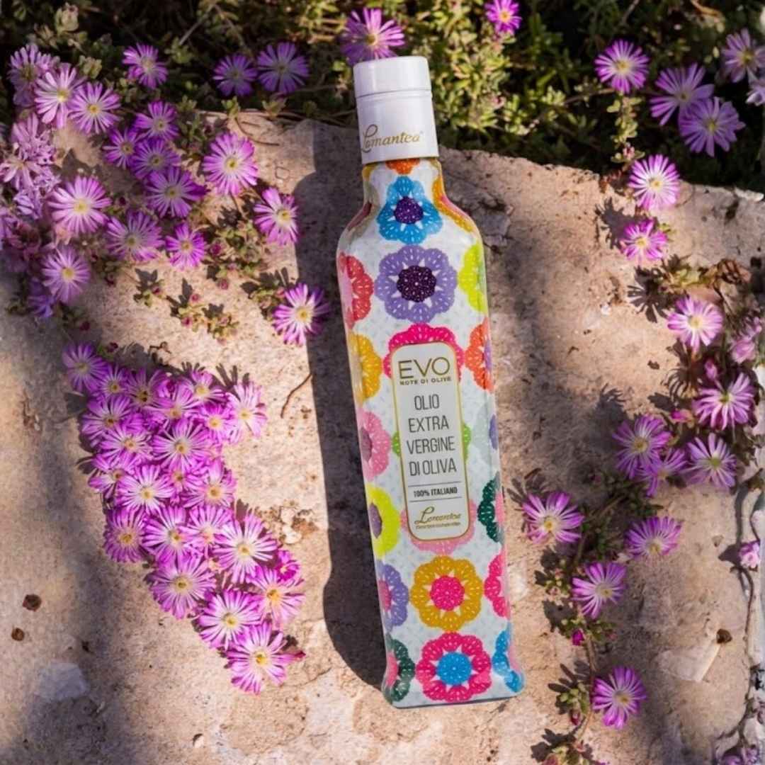 Uncinetto - Italian Extra Virgin Olive Oil Decorative Bottle